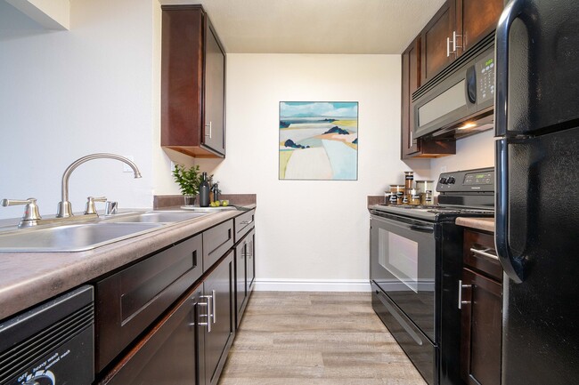 251 Weston Cir, Unit 22