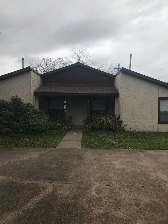 1507 Pine Ridge Dr in College Station, TX - Building Photo