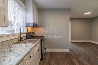 2120 Monte Diablo Ave in Stockton, CA - Building Photo - Building Photo