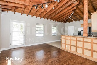 1328 NW 3rd Ave in Fort Lauderdale, FL - Foto de edificio - Building Photo