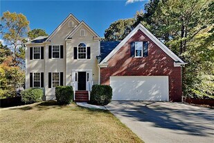 111 Trellis Ct in Acworth, GA - Building Photo