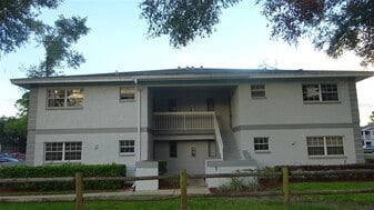 584 Fairways Ln in Ocala, FL - Building Photo