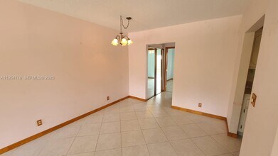 135 Coventry F in West Palm Beach, FL - Building Photo - Building Photo