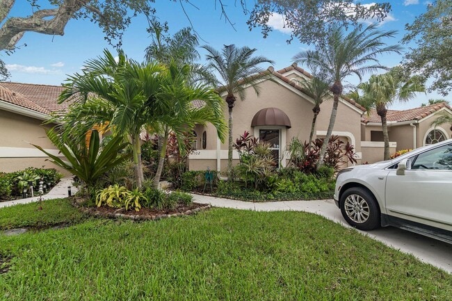 2102 Mahogany Pl in Palm Beach Gardens, FL - Building Photo - Building Photo