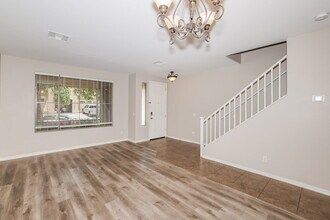 14563 W Acapulco Ln in Surprise, AZ - Foto de edificio - Building Photo