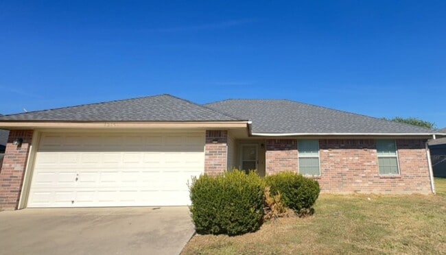 property at 1215 E Avenue H