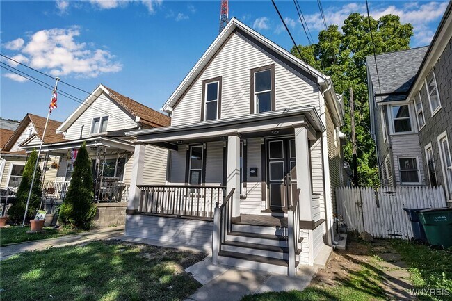 2 Dewitt St in Buffalo, NY - Building Photo - Building Photo