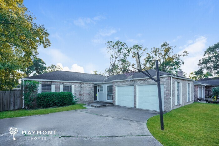 2811 Eaglerock Cir in Missouri City, TX - Building Photo