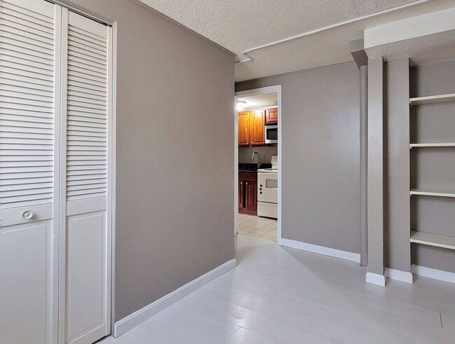 379 Meridian St in Boston, MA - Building Photo - Building Photo