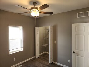 2-152 E Walnut St in Oglesby, IL - Building Photo - Building Photo