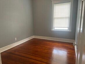 208 N Waller Ave in Chicago, IL - Building Photo - Building Photo