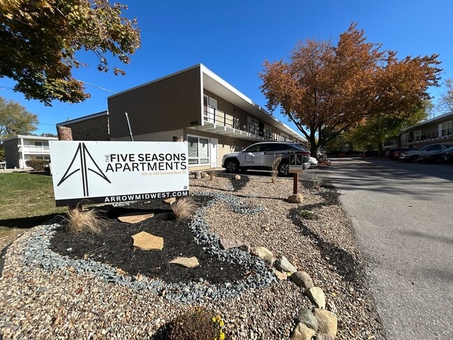 Five Seasons Apartments