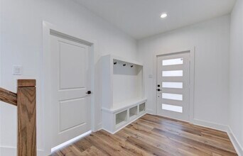 1102 Paul Quinn St in Houston, TX - Building Photo - Building Photo