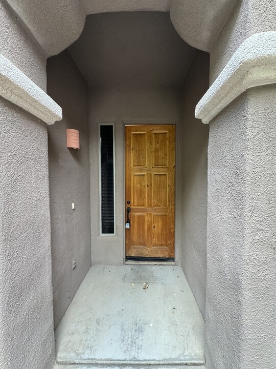 10451 S Frontier Ranch Pl in Vail, AZ - Building Photo