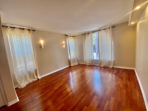 4475 Longshore Way in San Diego, CA - Building Photo - Building Photo