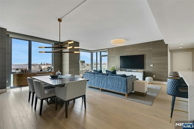 9 Ave at Port Imperial, Unit PH03 in West New York, NJ - Foto de edificio - Building Photo