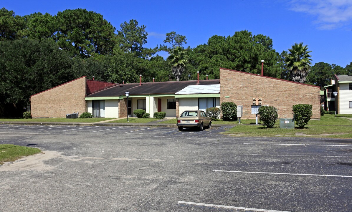 Mystic Woods Condos in Tallahassee, FL - Building Photo
