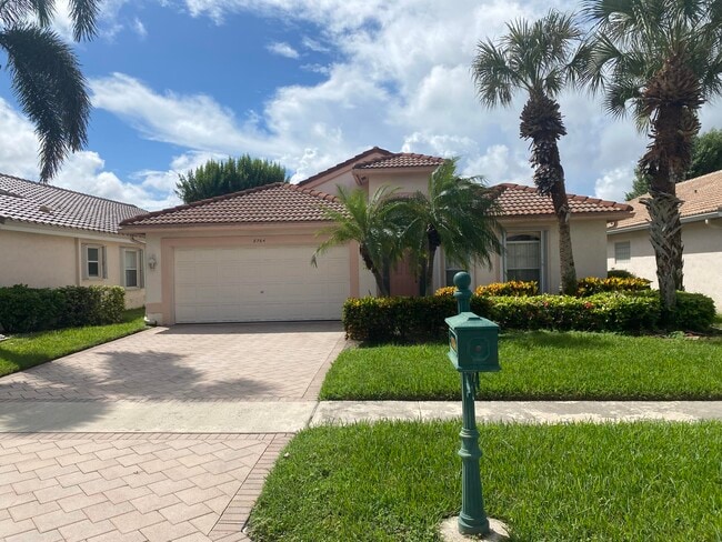 8764 Chunnel Dr in Boca Raton, FL - Building Photo - Building Photo