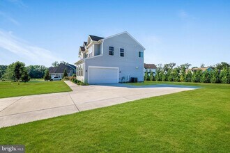1022 Fawn Haven Walk in Dover, DE - Building Photo - Building Photo