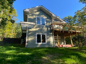 515 Lakeview Dr in Whitacre, VA - Building Photo - Building Photo