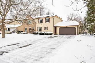 16 Sanders Farm Dr in Penfield, NY - Building Photo - Building Photo