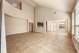 125 Serrano St in Georgetown, TX - Building Photo - Building Photo