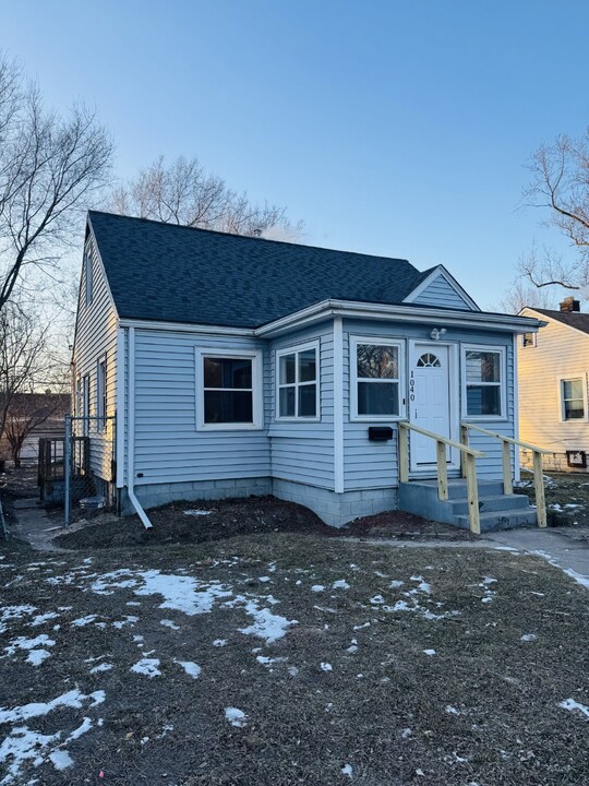 1040 Whitcomb St in Gary, IN - Foto de edificio