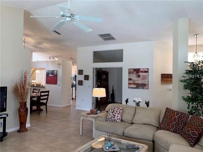 4810 Raintree St Cir E in Bradenton, FL - Building Photo - Building Photo