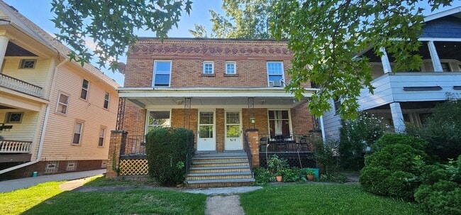 property at 1280-1280 Marlowe Ave