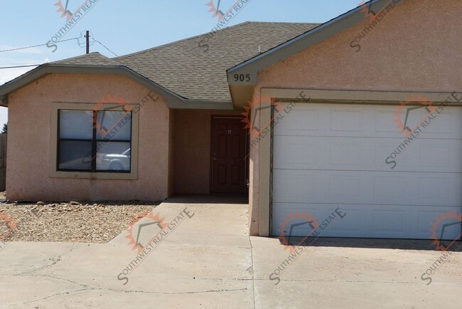 property at 905 Stanton Pl