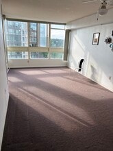 3233 Eglinton Av E in Toronto, ON - Building Photo - Building Photo
