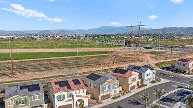 26840 Red Dr in Menifee, CA - Foto de edificio - Building Photo