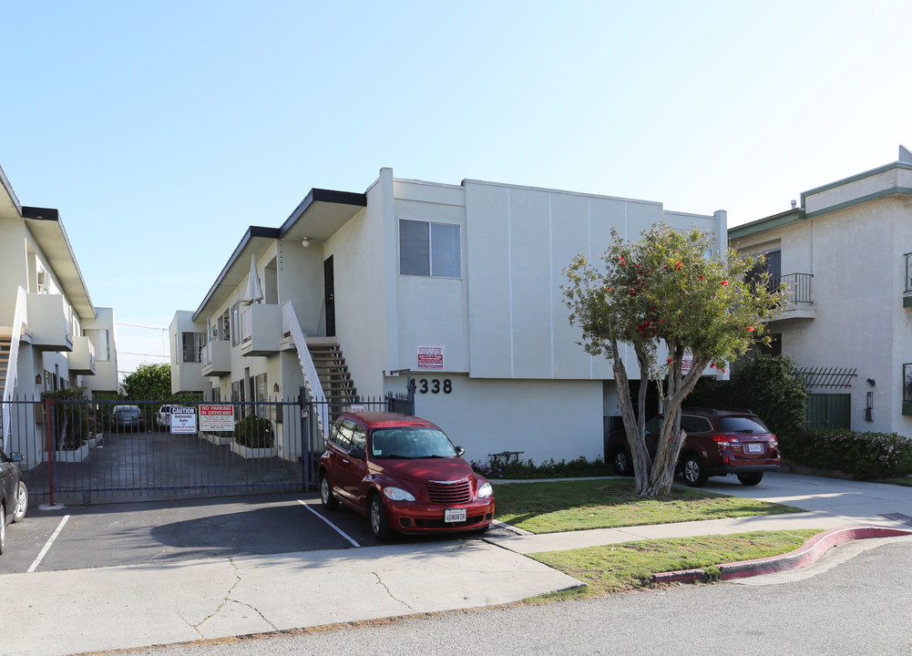 4338 Berryman Ave in Los Angeles, CA - Building Photo