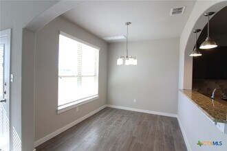 390 Creekside Curve in New Braunfels, TX - Building Photo - Building Photo