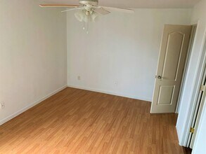 413 Brittney Way-Unit -D in Harker Heights, TX - Foto de edificio - Building Photo