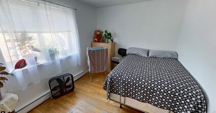 365 Faneuil St, Unit 12 in Boston, MA - Foto de edificio - Building Photo