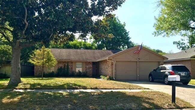 11318 Beauvoir Dr in Houston, TX - Building Photo - Building Photo