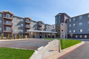 Turners Rock Senior Living in Springfield, MO - Building Photo