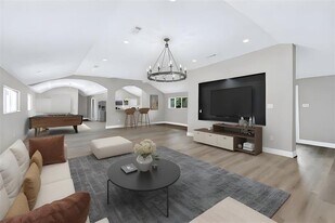 1621 Stella Ave in Dallas, TX - Building Photo