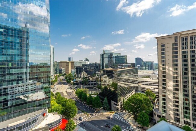 3324 Peachtree Rd in Atlanta, GA - Building Photo - Building Photo