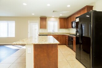 10607 Seasonable Dr in Las Vegas, NV - Building Photo - Building Photo