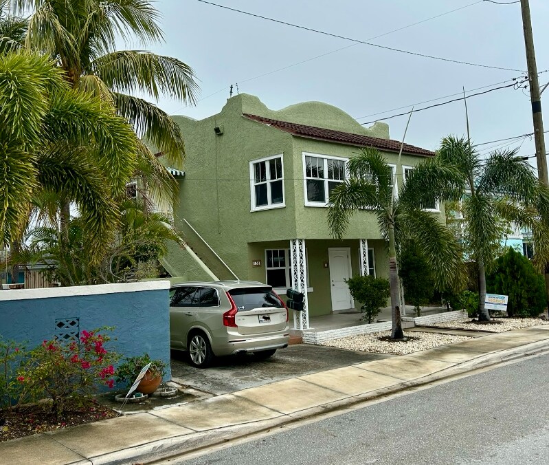 132 2nd Ave S in Lake Worth Beach, FL - Building Photo