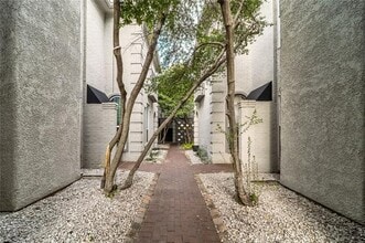 3605 Brown St in Dallas, TX - Building Photo - Building Photo