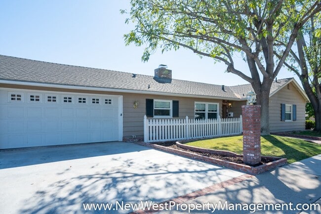 property at 9105 Sinjon Cir