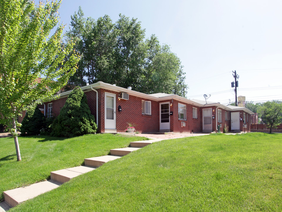 York Apartments in Denver, CO - Building Photo