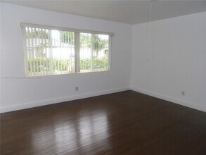 1225 N J St in Lake Worth Beach, FL - Building Photo - Building Photo