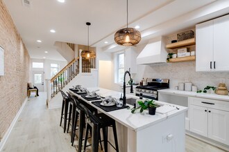 2 E 26th St in Baltimore, MD - Building Photo - Building Photo