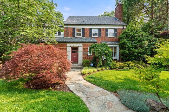 4317 Warren St NW in Washington, DC - Building Photo - Building Photo