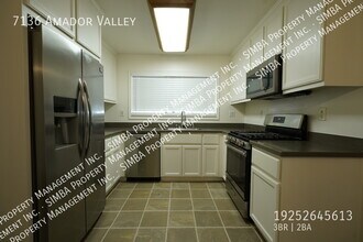 7136 Amador Valley Blvd in Dublin, CA - Building Photo - Building Photo