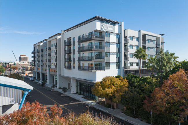 ECO Mesa in Mesa, AZ - Foto de edificio - Building Photo